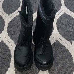 Snow Boots